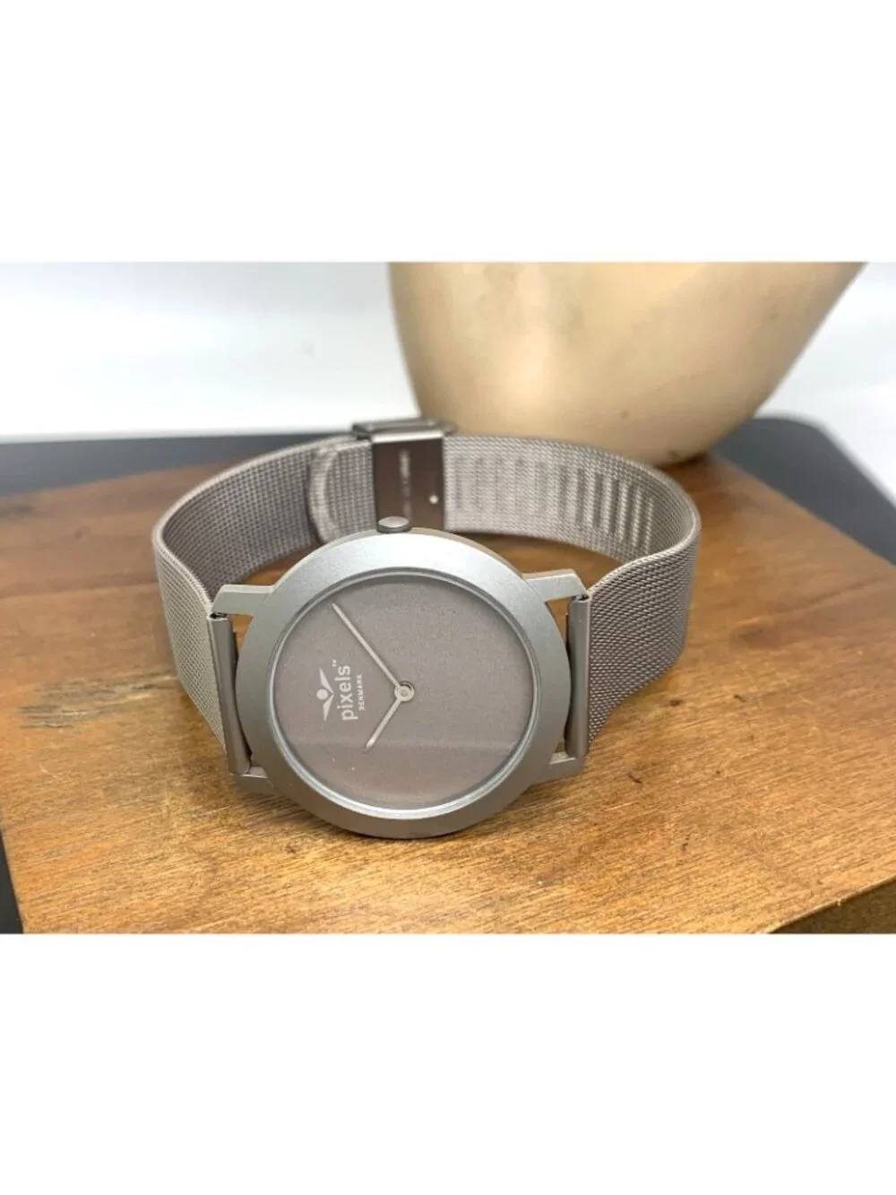 Pixels Denmark Unisex Watch Gray Dial Quartz Titanium Case Stainless Steel Band